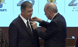 Cemil Tugay’ın AK Parti rozeti Erdoğan’dan