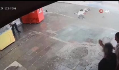 İki Kişinin Elektrik Akımından Hayatını Kaybettiği Anlar Kamerada