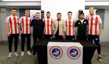 Kahramanmaraş İstiklalspor'da 5 İmza Birden