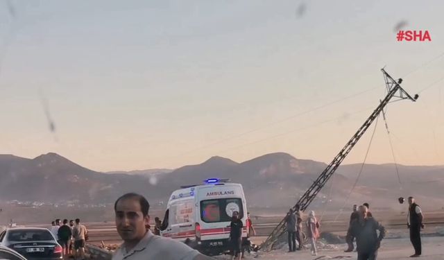 K.Maraş’ta Önce Arabaya Sonra Elektrik Direğine Çarptı: 7 Yaralı
