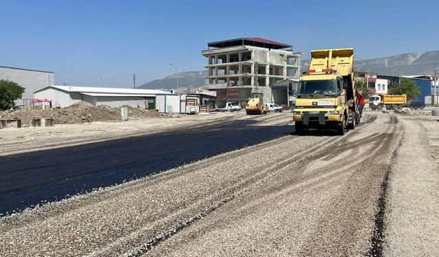 Kahramanmaraş'ta Yeni Sanayi Sitesi’ne Asfalt