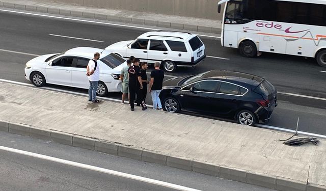Kahramanmaraş’ta Zincirleme Kaza: Üç Otomobil Birbirine Girdi