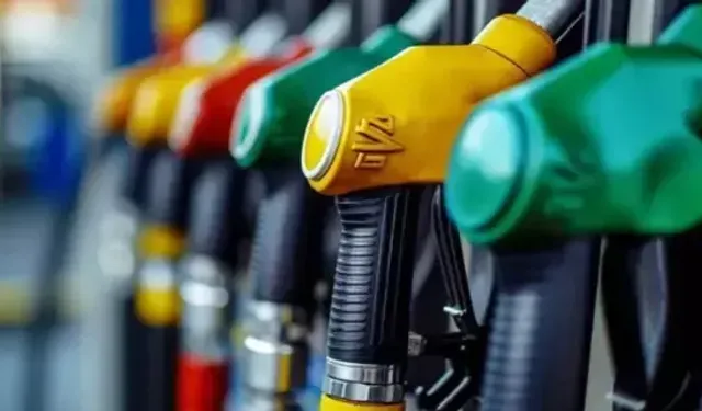 Akaryakıta Zam Geliyor! Motorin 57 TL'yi Aşıyor, Benzin 55 TL'ye Dayandı