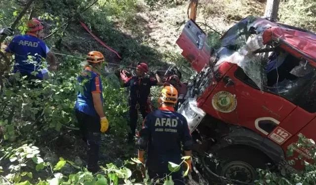 Osmaniye'de Yangına Müdahale Eden Arazöz Devrildi
