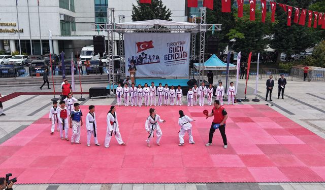 Kahramanmaraş’ta 19 Mayıs Kutlamaları