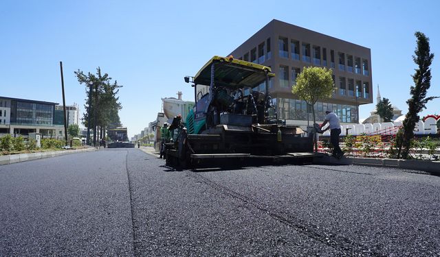 Kahramanmaraş’ta 37 Noktada Sıcak Asfalt Çalışması