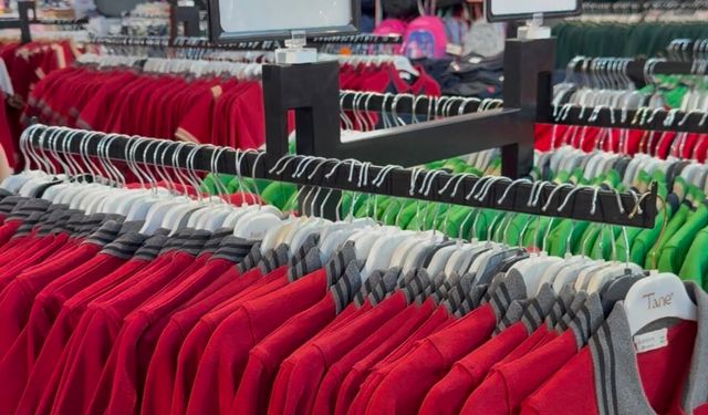 Kahramanmaraş’ta okul kıyafetleri Fuar Store’da