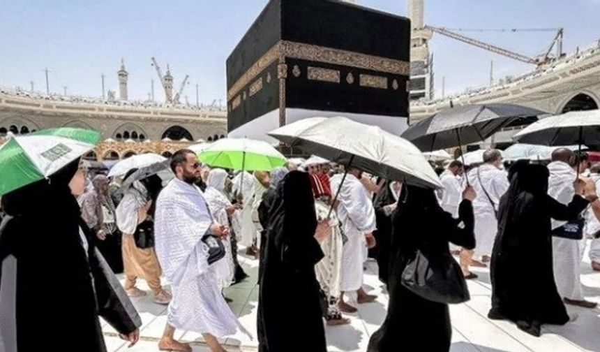 Aşırı Sıcaklar Hac Yolculuğunu Vurdu! Hayatını Kaybedenlerin Sayısı Bini Aştı