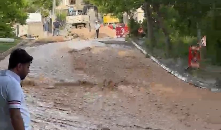 Kahramanmaraş’ta Su Hattı Patladı