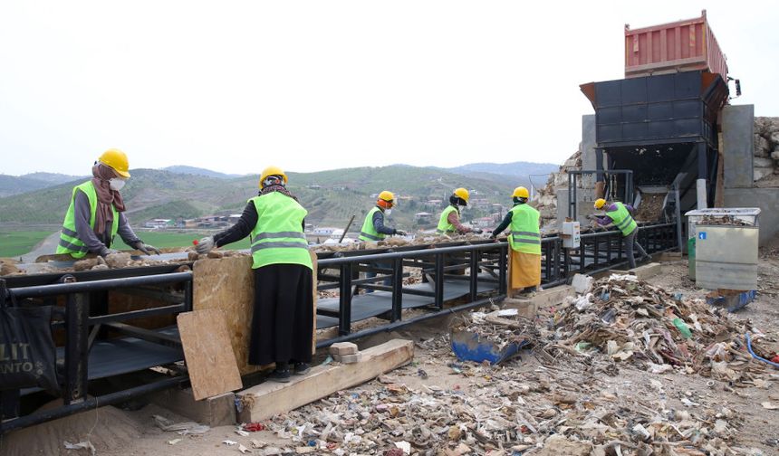 Kahramanmaraş'ta Ayrıştırma Tesisi, Türkiye'ye Örnek Oluyor