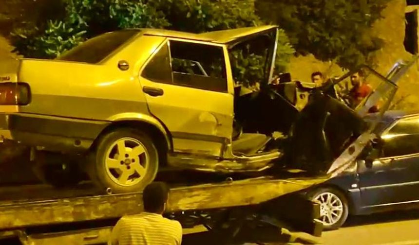 Kahramanmaraş’ta park halindeki araçlara çarptı: 2 yaralı