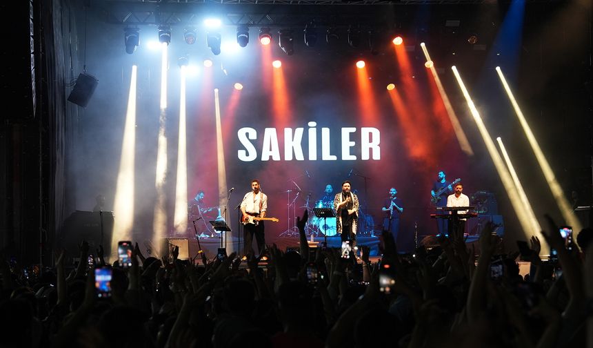 Kahramanmaraş'ta Ağustos Fuarı'nda Unutulmaz Gece