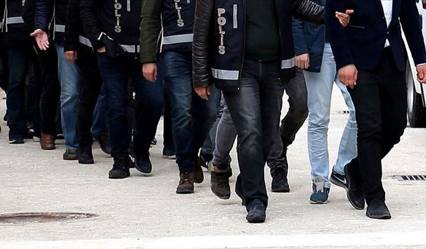 21 ilde FETÖ operasyonu: 25 tutuklama