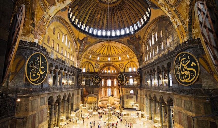 Ayasofya-i Kebir Camii restorasyonunda "tahrip edildi" iddiaları dezenformasyon çıktı