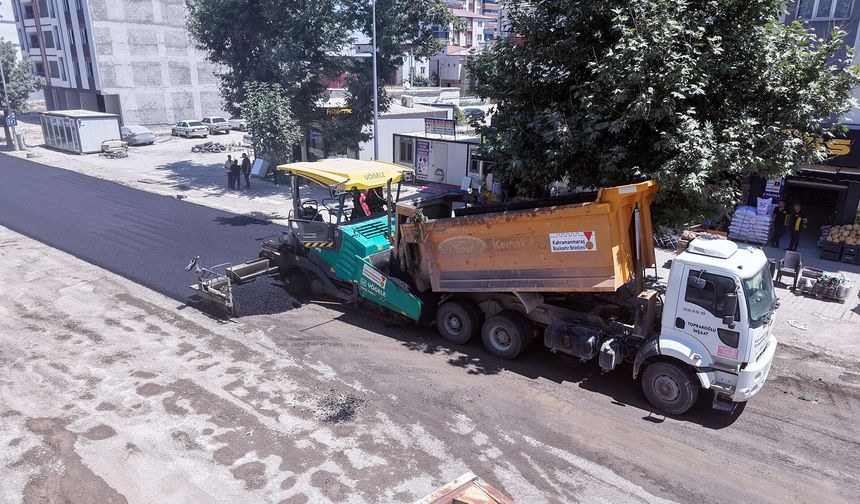 Söğütlü Caddesi’nde Sıcak Asfalt ve Modernizasyon Mesaisi