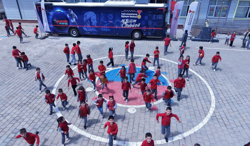 Pusula Maraş’ın Bilim Otobüsü yeniden yollarda