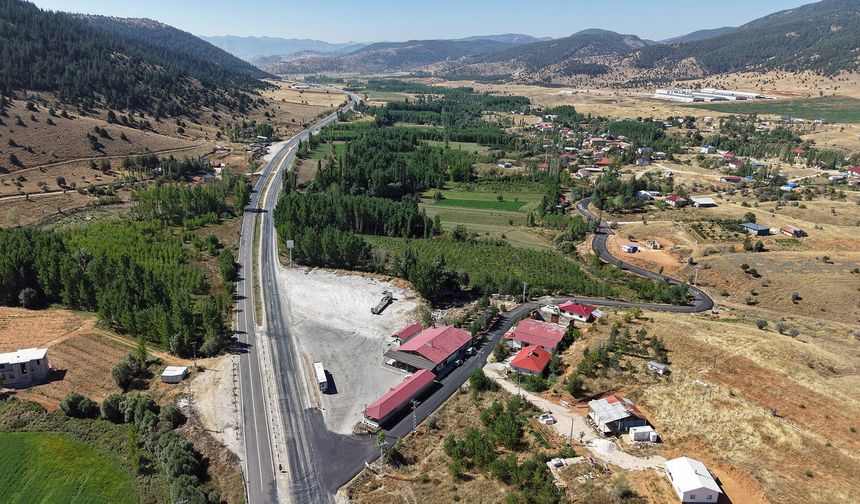 Göksun Mehmetbey Mahallesi’ne 6 milyon TL’lik yol yatırımı