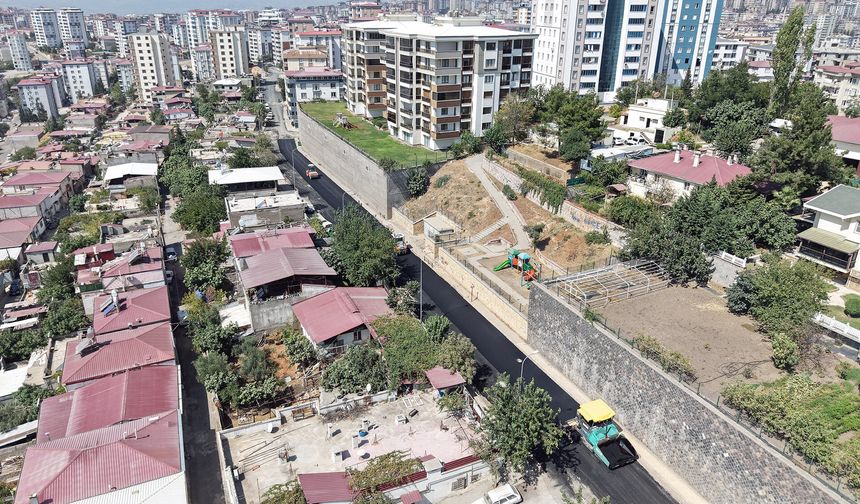 Büyükşehir, Kâtip Çelebi Caddesi’nde asfalt mesaisinde