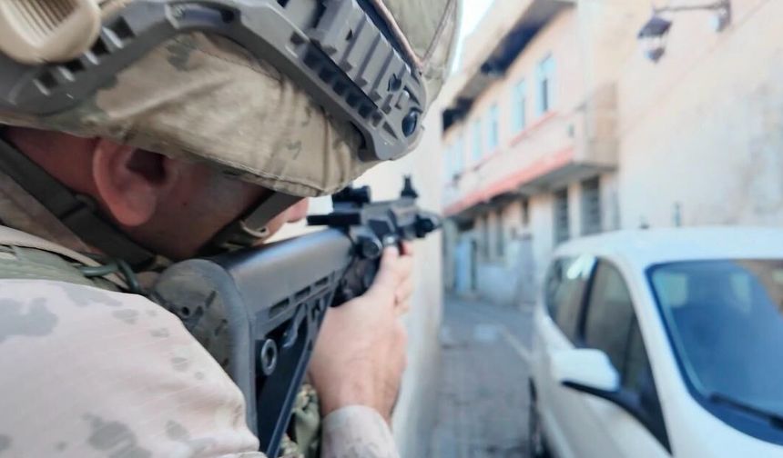 DEAŞ’a 28 ilde operasyon: 83 şüpheli yakalandı