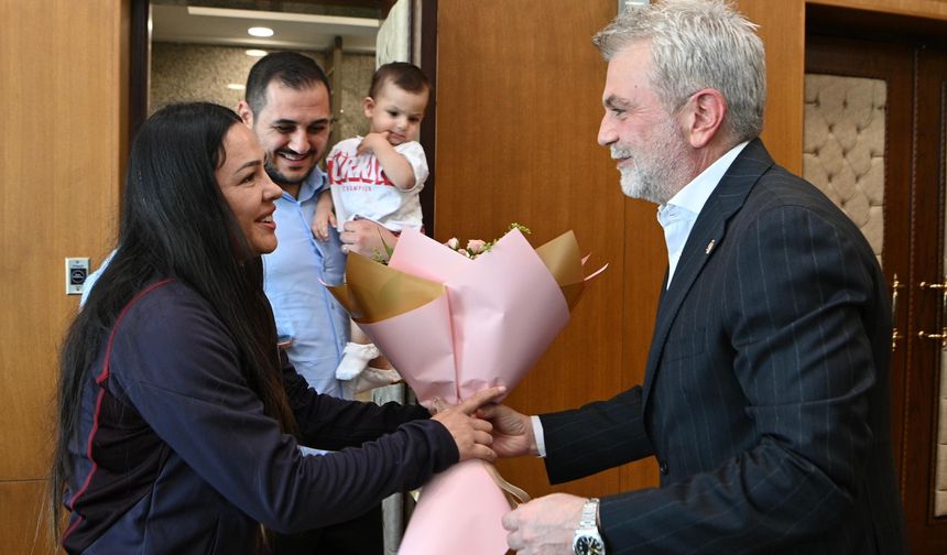 Başkan Görgel, milli şampiyon Safiye’yi ağırladı